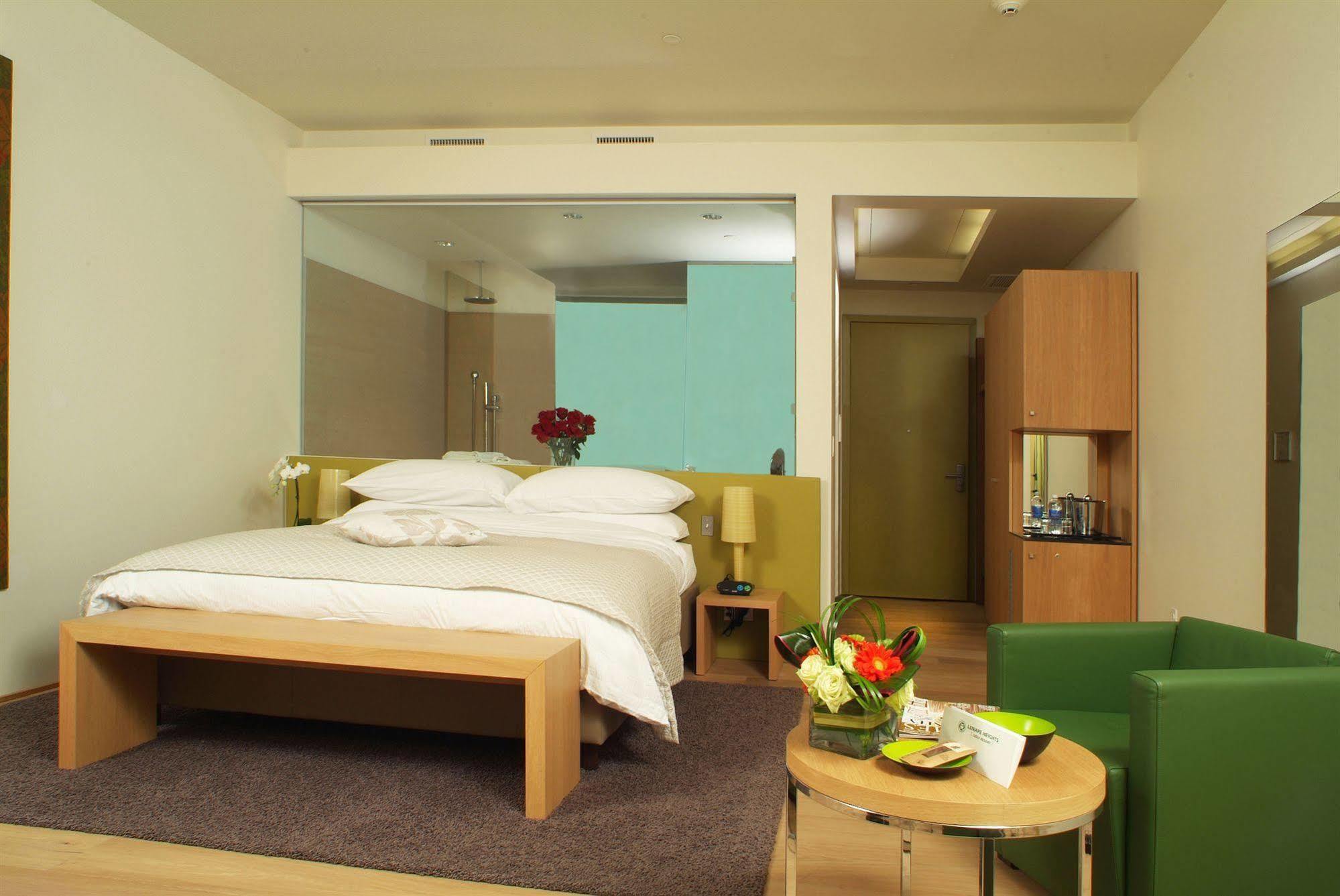 At Lenape Heights-golf And Event Center 4*
